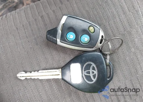 2011 Toyota Rav4 из США, поврежденный, VIN JTMBF4DV6BD042494